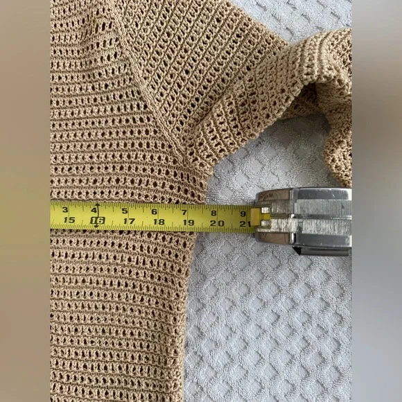 Vince Crochet Cardigan Sweater in Straw Tan Size Medium V733478715 Retail $395 - Picture 16 of 16